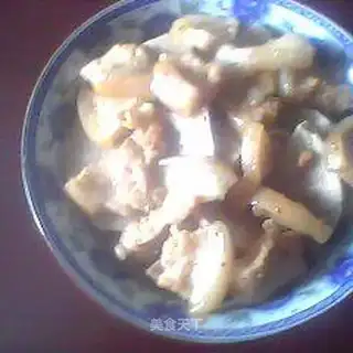 Steamed taro with pork belly