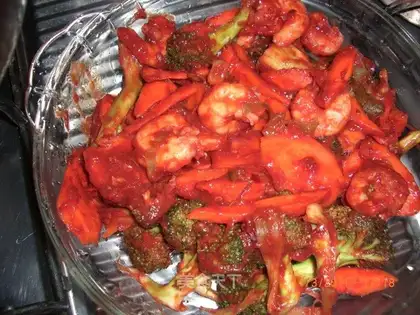 stir-fried shrimp with broccoli in oyster sauce