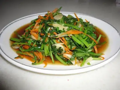 stir-fried chrysanthemum