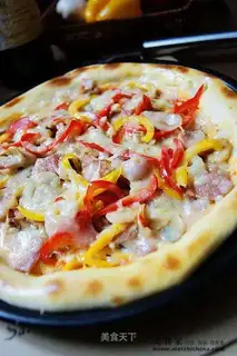 Bacon and mushroom pizza