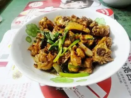 stir-fried chicken with ginger and shallots