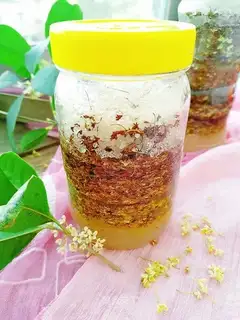 Homemade cinnamon flowers