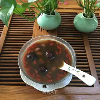 Five red soup soups