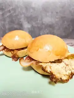 Bacon eggburgers