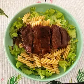 Black pepper steak pasta