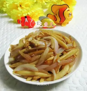 Duck egg onion fried noodles