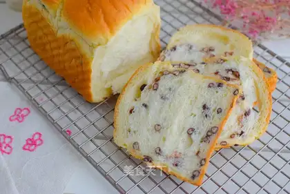 Red bean toast