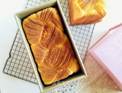 Soufflé marble toast