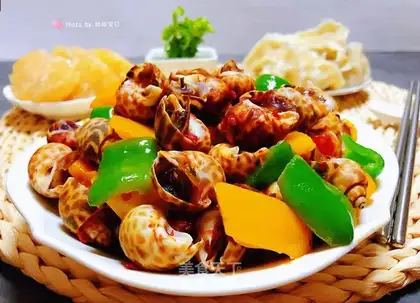Pepper chili and snail