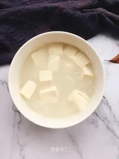 Roach tofu soup