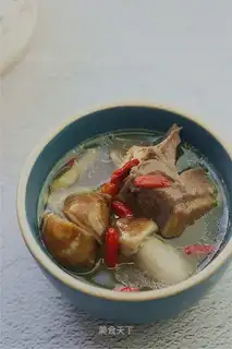 Old duck soup with fungus mushrooms