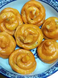 Grape rolls