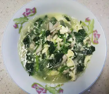 Spinach omelet soup
