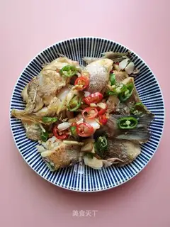 Fried salt and sea bass