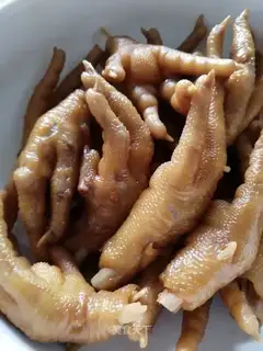 Chicken claws