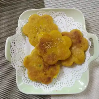 Pumpkin rice cake
