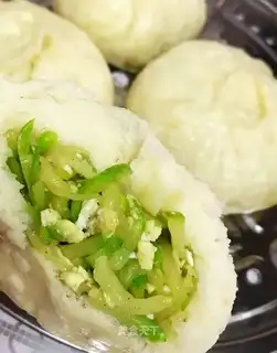 Squid egg buns