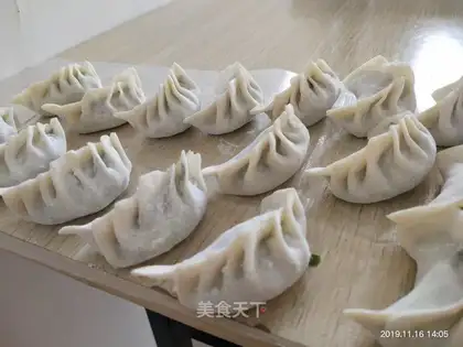 Shrimp and egg dumplings