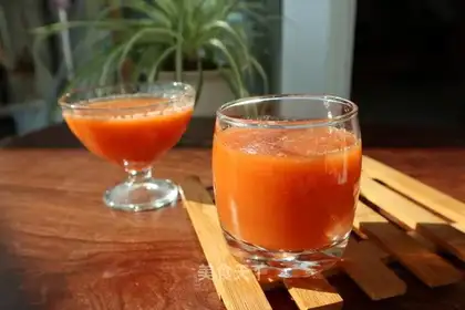 Carrot apple juice