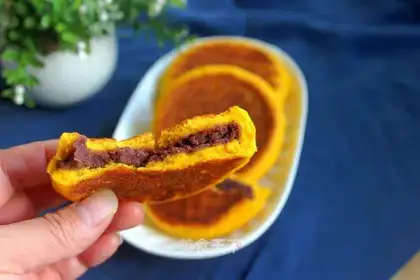 Pumpkin bean cake