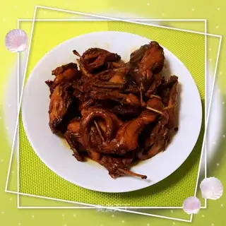 Red burning quail