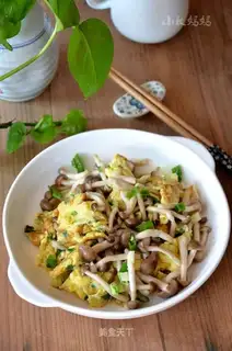 Crab mushrooms and fried eggs