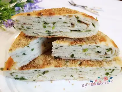 Onion sesame pie