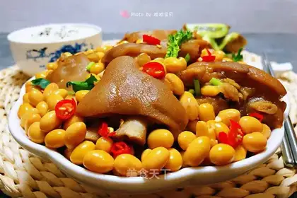 Soybean pig hoof