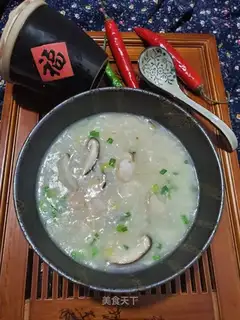Porridge of mushroom shrimp