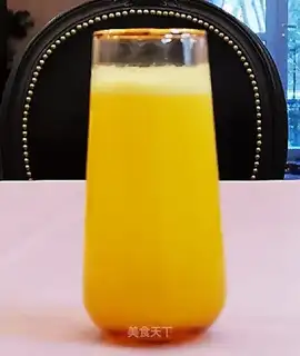 Fresh orange juice