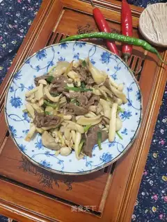 Beef, white mushrooms