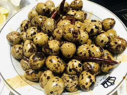 Spicy quail eggs