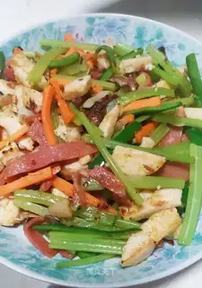Bacon fried fish glue