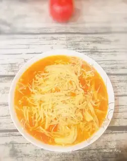 Tomatoes, golden mushrooms