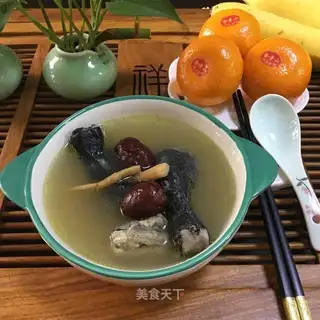Red-tree party chicken soup