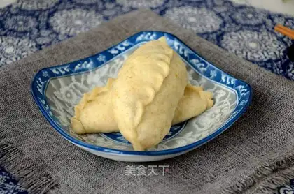 All-wheat carrot beef buns