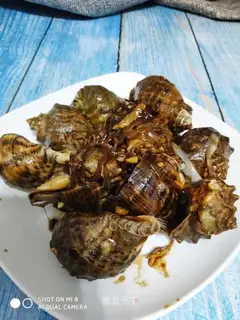 Soy sauce and conch