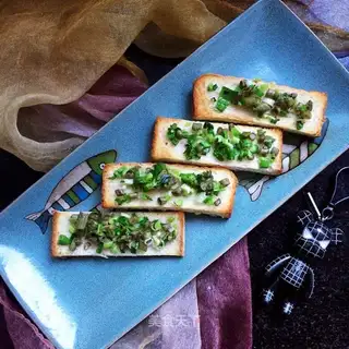 Garlic toast