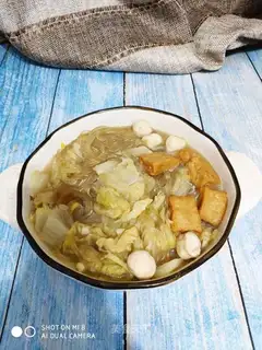 Maroon fish tofu stew