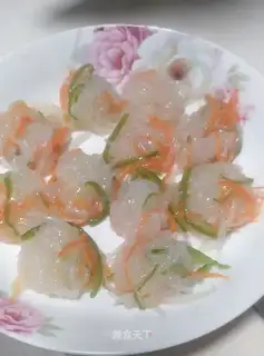 Colored radish balls