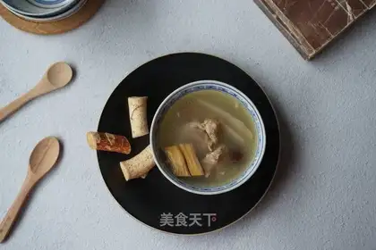 Five fingers of peach chicken soup