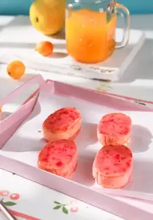 Tasty and dry cheesecake