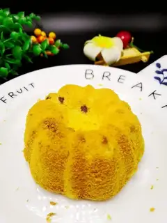 raisin cake