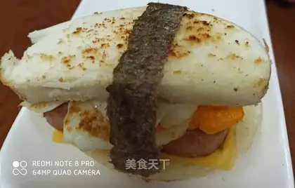 A ham and eggs sandwich