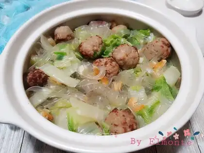 Chickenball, cabbage powder