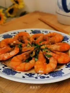 Red burning shrimp