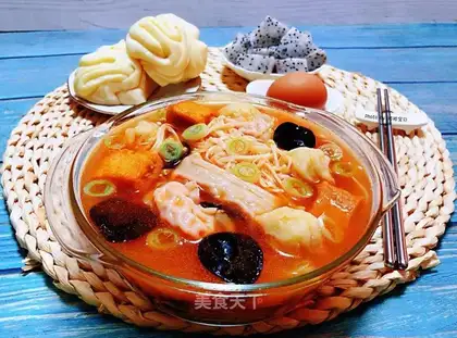 Tomato gin and mushroom soup