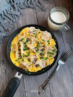 Hold on to the omelet