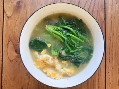 Spinach egg soup
