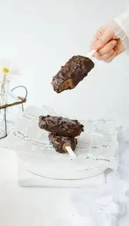 Chocolate pretzels